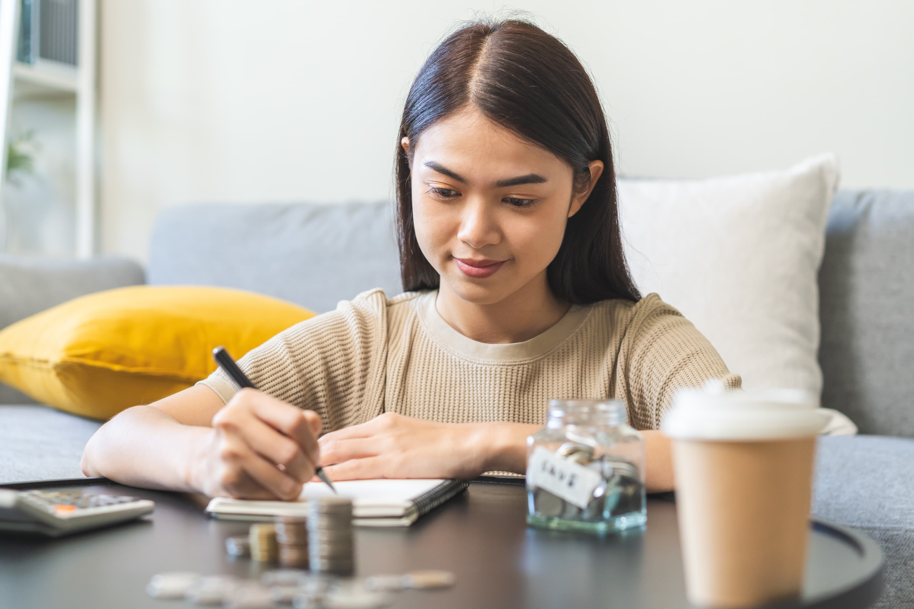 Having trouble saving money, need a payday loan?