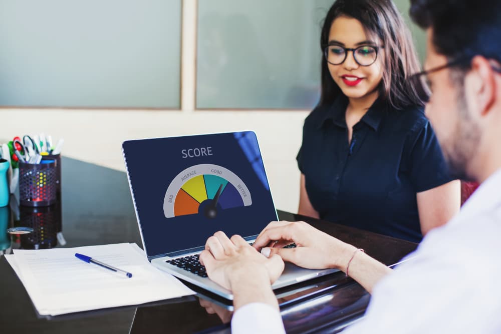 client looking at credit score to get a loan